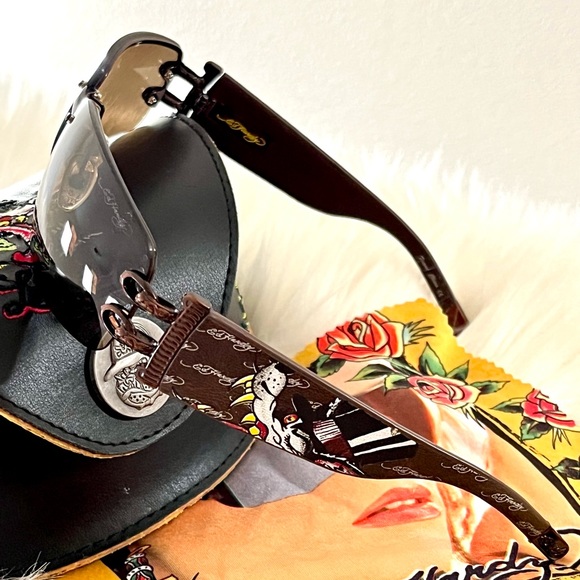EUC Ed Hardy Sunglasses - Picture 2 of 9